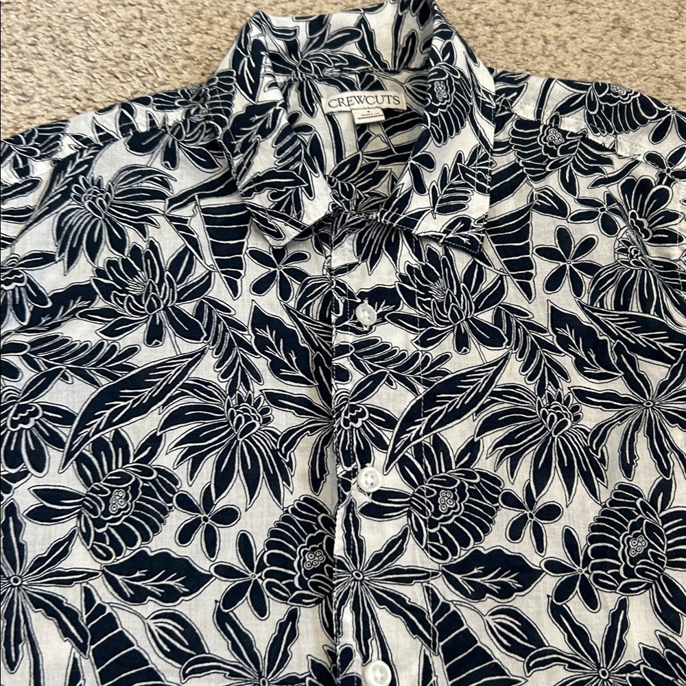 J. Crew Crewcuts Short Sleeve Shirt in Ivory Navy Floral Mix, 8 - Picture 5 of 12